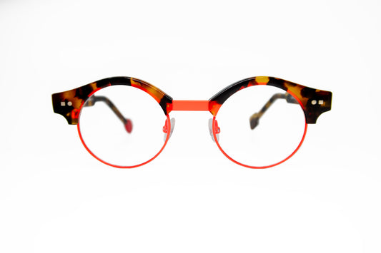 Neon round metal with plastic glasses New York