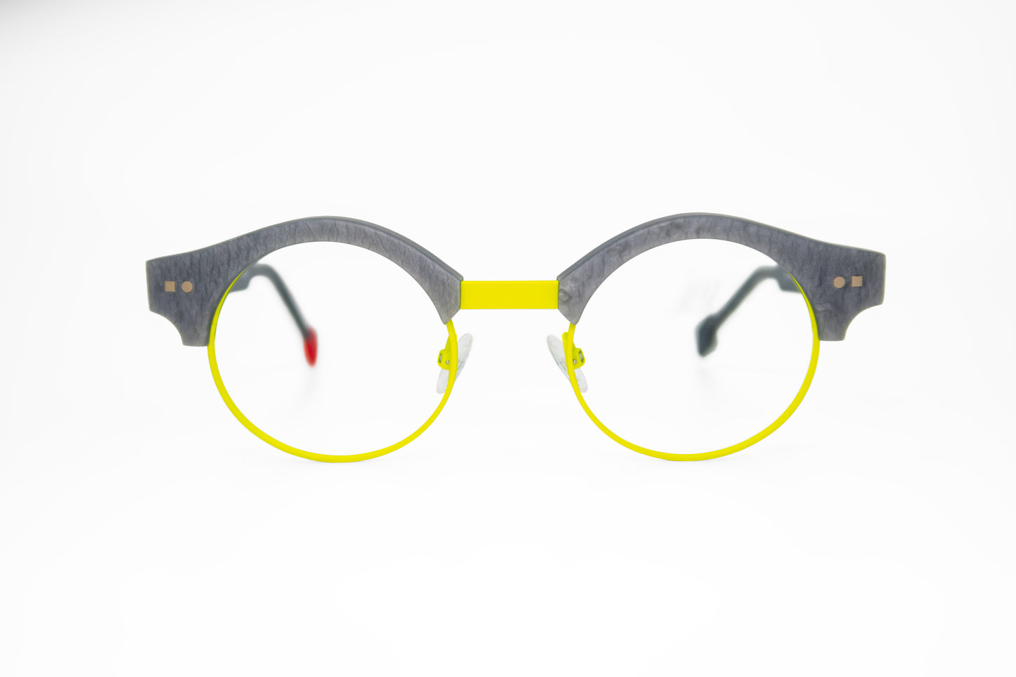 Neon round metal with plastic glasses New York