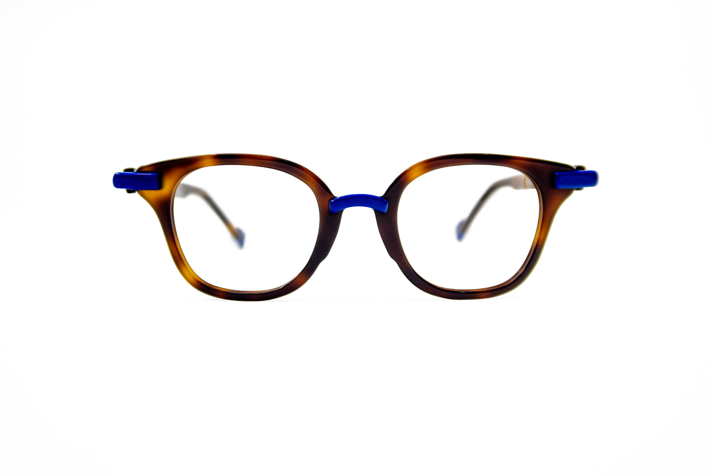 Hana Pierre eyeglasses